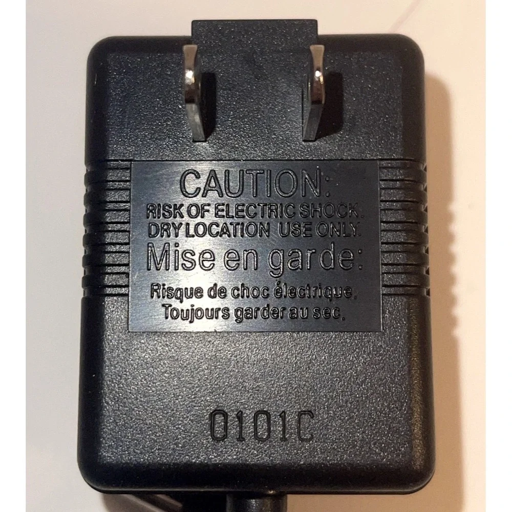 Thomsom Multimedia Inc. Plug in Class 2 Transformer NO D9200